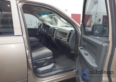 2010 Dodge Ram 1500 St z USA, uszkodzony, nr VIN 1D7RB1GK8AS238656